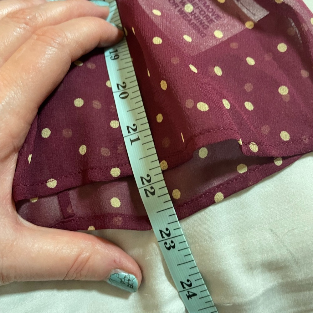 Old Navy Perfect Fit Silk polka dot button down blouse maroon tan sheer MEDIUM - Picture 14 of 16